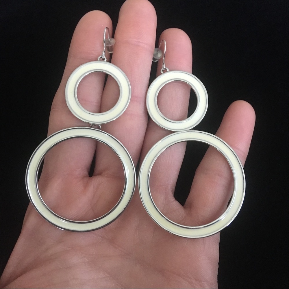 Cream and Silver Tone Double Hoop Earrings - Picture 5 of 7